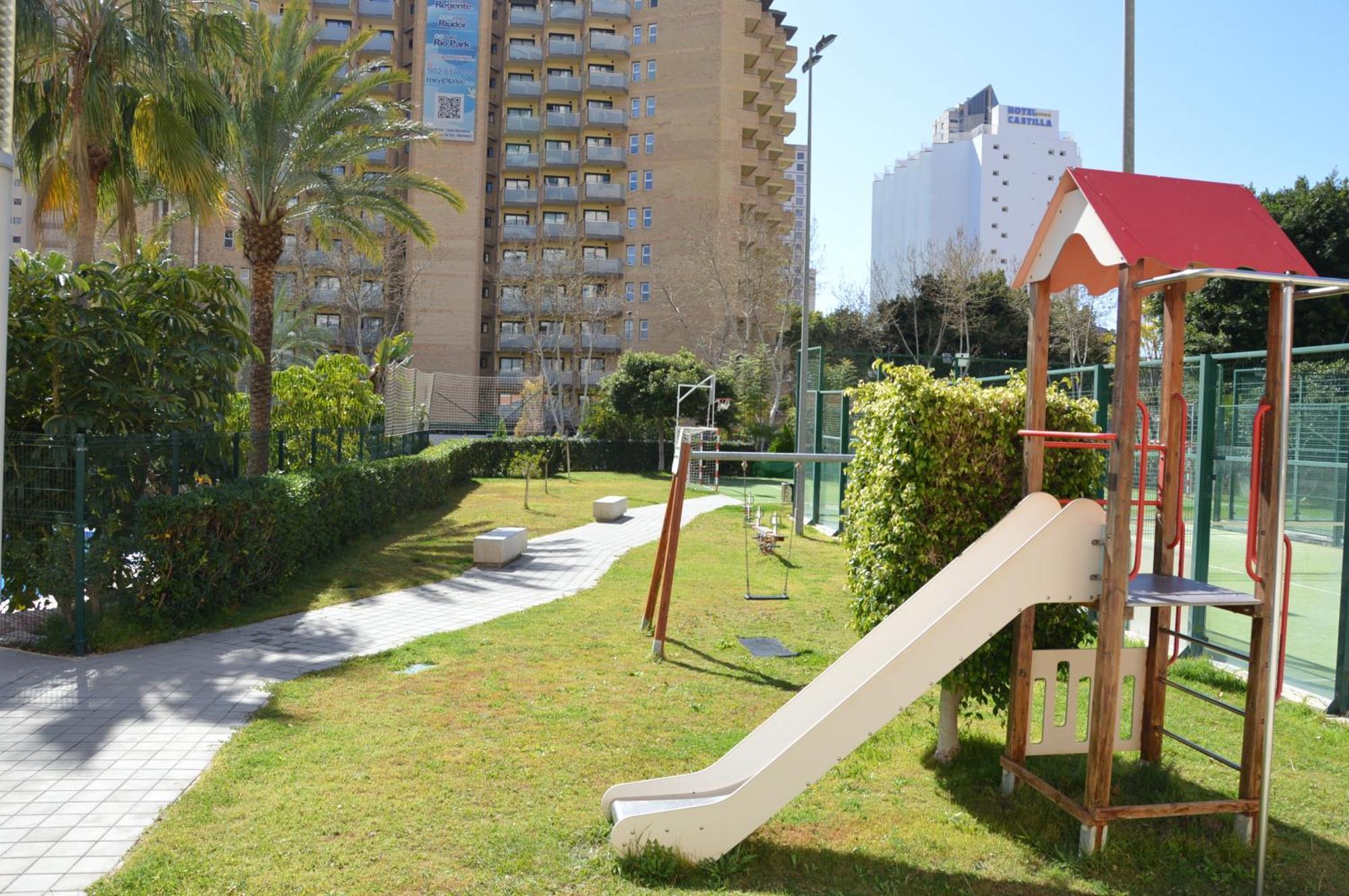D'Oboe Marlovi Apt With Pool بينايدورم المظهر الخارجي الصورة